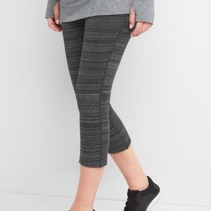 Gapfit over the bump cropped pant